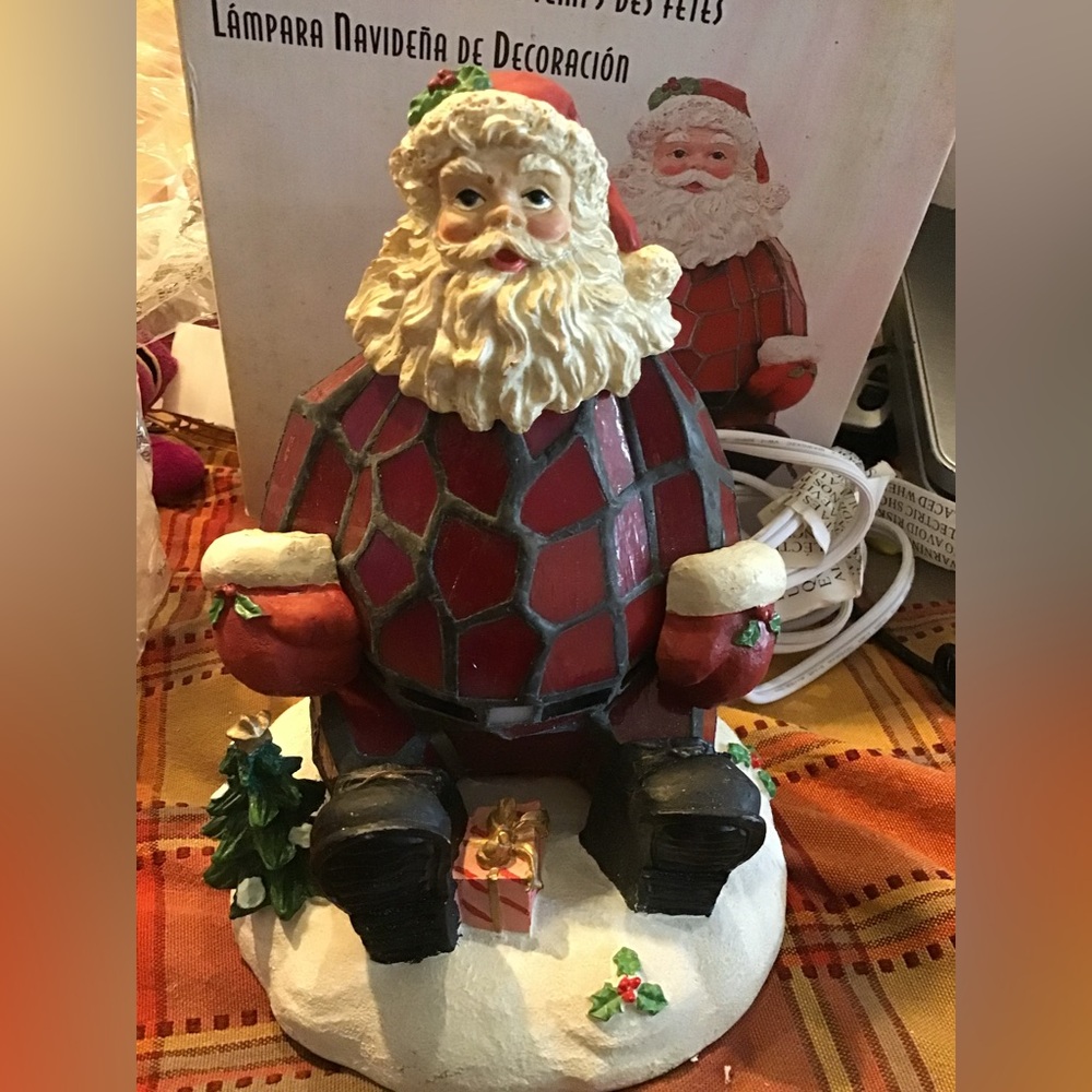 Vintage Catalina Lightning Tiffany Santa Claus holiday accent lamp